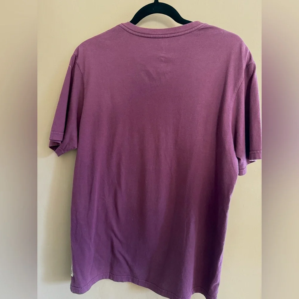 Patagonia Organic Cotton Purple Maroon Tee with Guitar and LIVE SIMPLY graphic - Picture 6 of 7